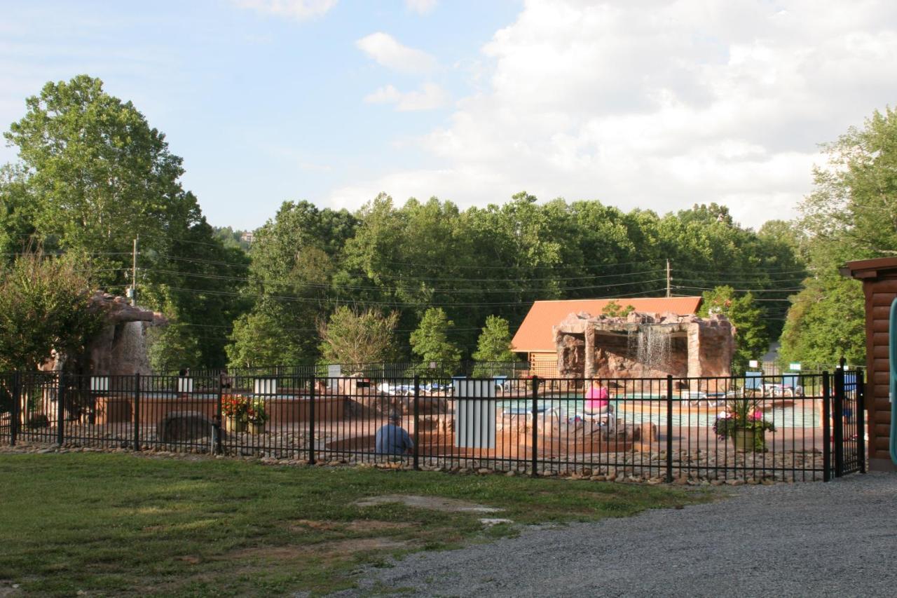 Marlenes Hideaway Villa Gatlinburg Exterior photo